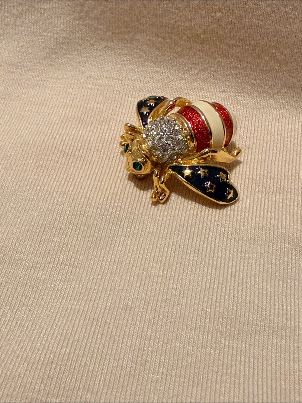 Vintage Joan Rivers American Bee Brooch